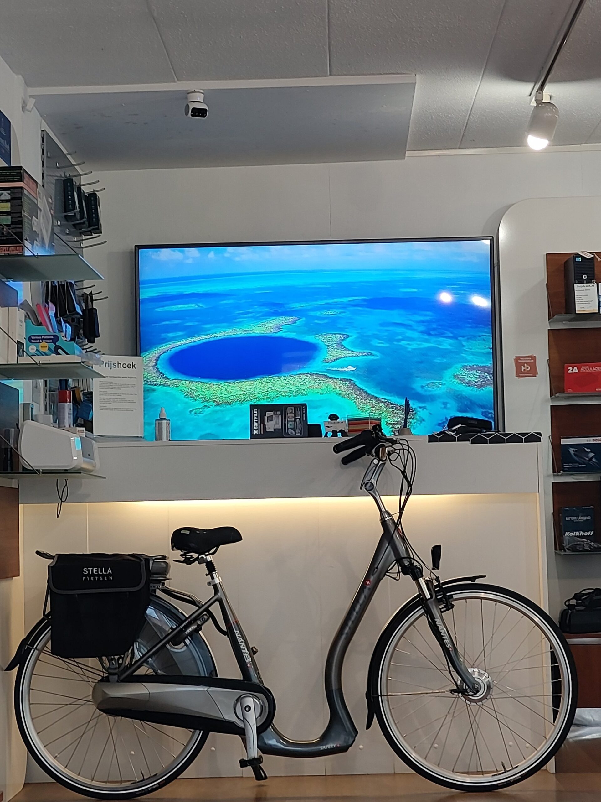 VERKOCHT / E-bike STELLA NANTES lage instap, accutestrapport & garantie. 476 km gereden