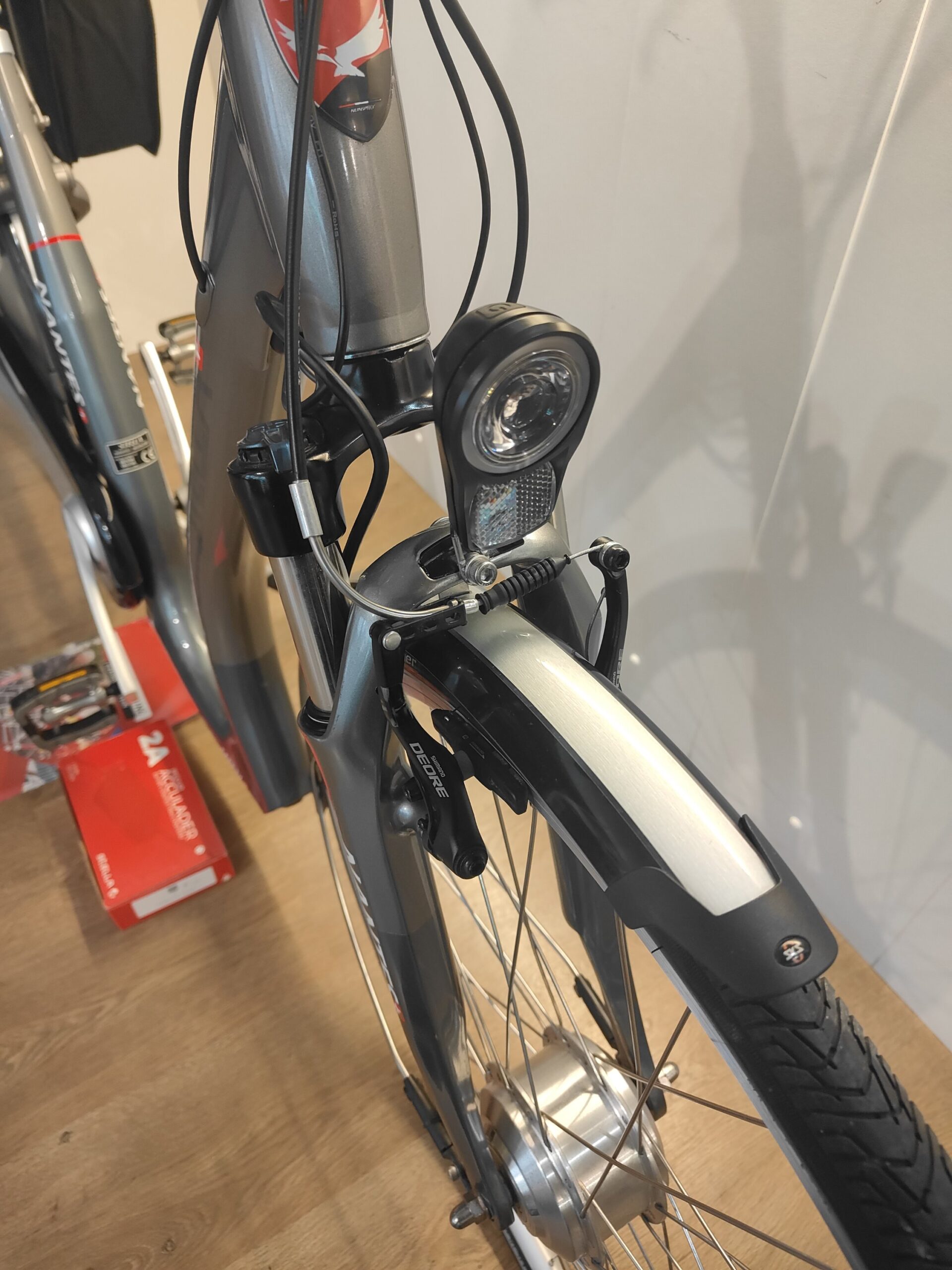 VERKOCHT / E-bike STELLA NANTES lage instap, accutestrapport & garantie. 476 km gereden - Afbeelding 5